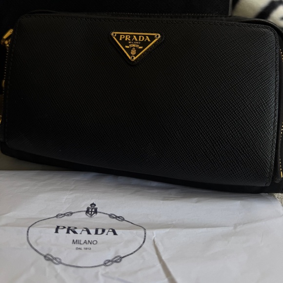 Prada Saffiano bag - Picture 1 of 4